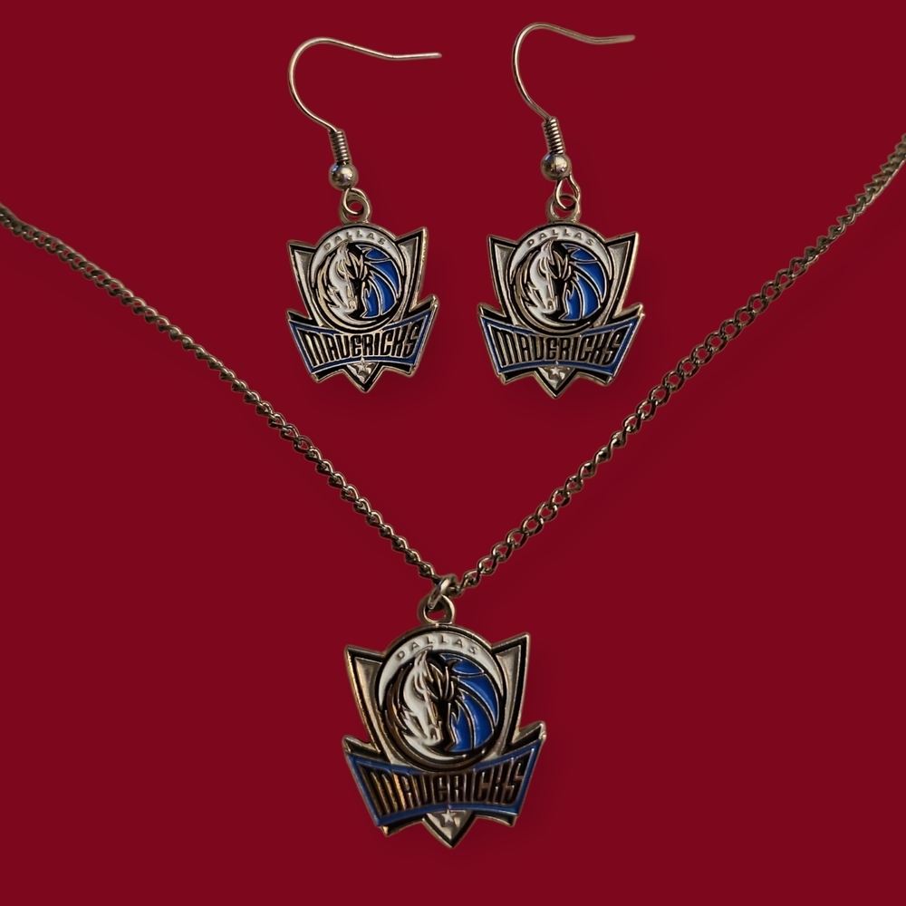 AMINCO Dallas Mavericks Basketball Dangle Earrings Necklace Set